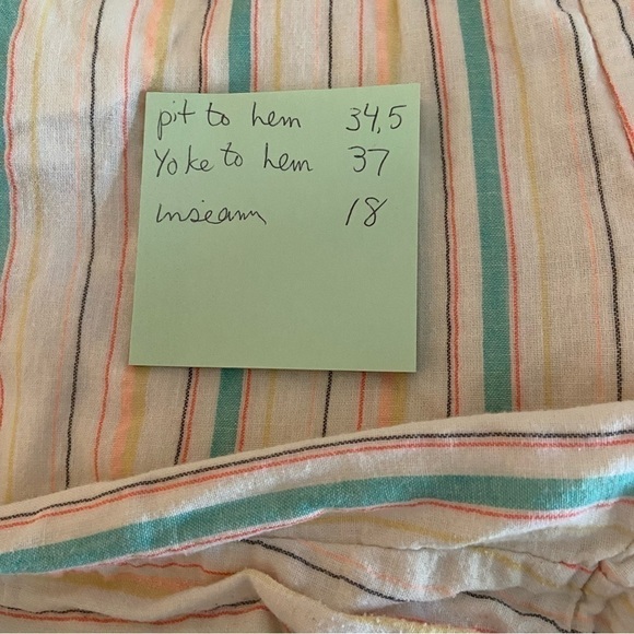 Cat & Jack hippie romper is pastel seersucker with pockets. Farm core smocking - Picture 9 of 10